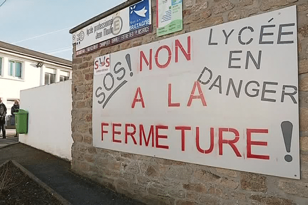 La mobilisation continue autour du lycée professionnel Jean Moulin à Plouhinec dont l'avenir est en suspens