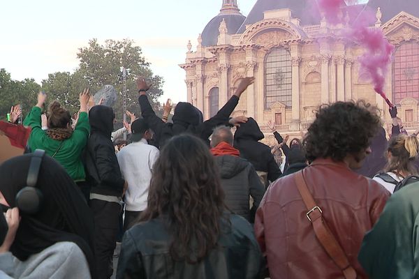 Une manifestation anti-RN s'est tenue sur la place de la République à Lille, dimanche 7 juillet 2024.