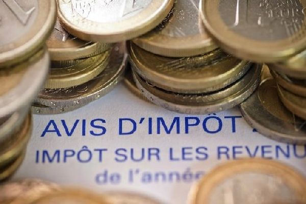 La France maintient son objectif de réduire le déficit public, malgré les difficultés accrues causées par le ralentissement économique