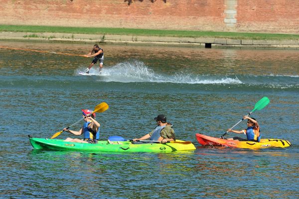 Se baigner dans la Garonne l'été, la tentation est forte mais c'est interdit : aucun lieu n'est aménagé et la qualité de l'eau ne s'y prête pas.