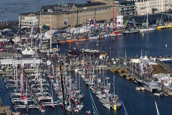 Les bateaux de la Route du Rhum dans les bassins de Saint-Malo