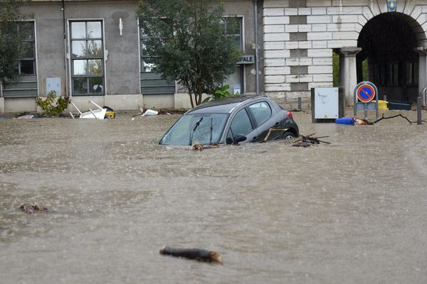 À l'image d'une très grande partie de la commune, la ludothèque de Rive de Gier a été ravagé par les intempéries.