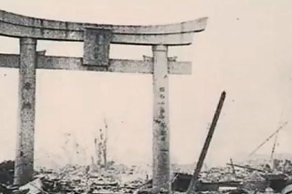 La ville d'Hiroshima en ruines après l'explosion nucléaire, le 6 août 1945. 