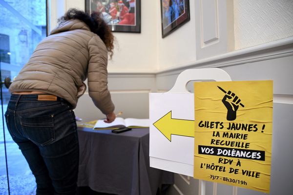 Les manifestations des gilets jaunes avaient ouvert la voie au "Grand débat" en 2019