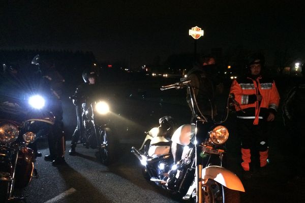 Tôt ce matin, les bikers se préparaient à monter sur Paris. 