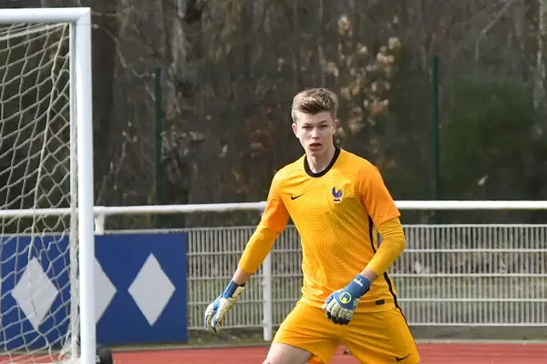 Lisandru Olmeta sous le maillot de l'équipe de France.