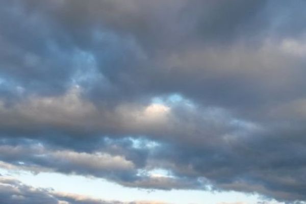 Ciel nuageux à Bastia.