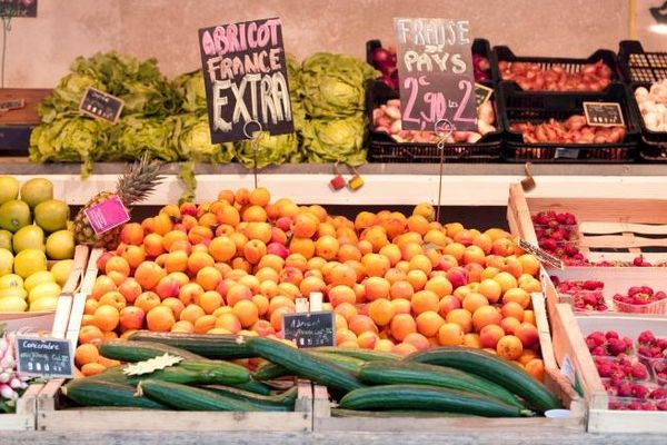 Un étal de fruits et légumes. Appétissants mais de plus en plus chers ?