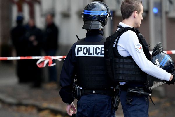 Vers 9h30 mercredi 6 novembre, la préfecture a levé le dispositif de sécurité mis en place dans la nuit.