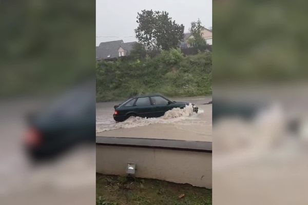 De violents orages ont occasionné des inondations fin juillet 2024 à Évreux (Eure).