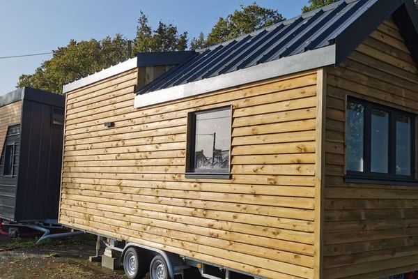 Des tiny houses par et pour les SDF à Séné (56)