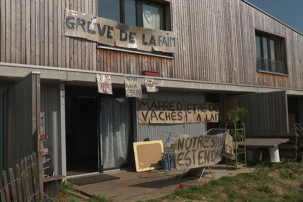 Plusieurs locataires de la cité Cook/Chaplain à Lens habitent des maisons insalubres alors qu'elles sont très récentes