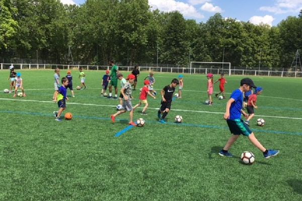 De jeunes pousses qui deviendront peut-être les Bleus de demain