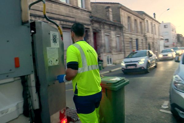 Les éboueurs sont fréquemment les cibles d'incivilités des automobilistes.