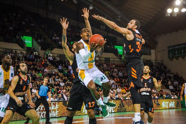 Dwight Hardy et le Limoges CSP se sont joués des croates de Zabreb, s'imposant 82 à 68.