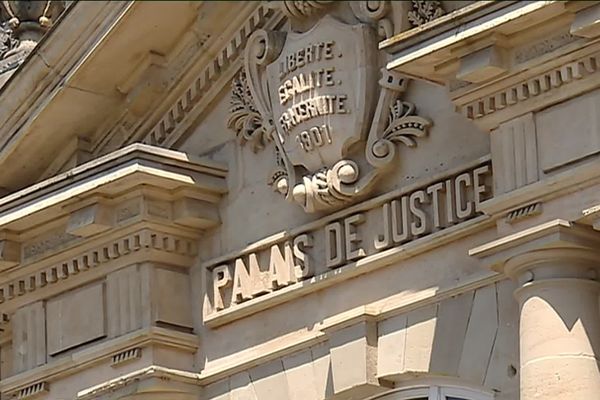 L'audience avait eu lieu le 27 juin dernier la décision a été rendue aujourd'hui, le tribunal de grande instance de Belfort se déclare incompétent et ne tranche donc pas sur la validité du plan social à GE, un revers pour les salariés qui toutefois n'ont pas l'intention de renoncer.