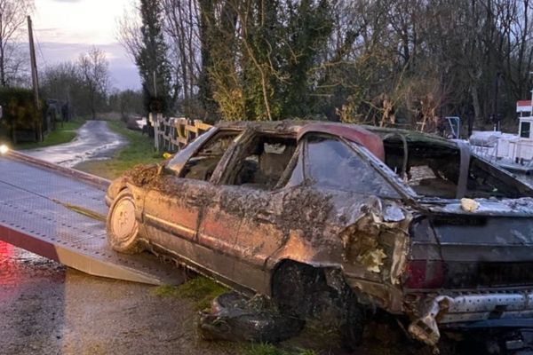 La voiture dans laquelle le corps a été retrouvé par les gendarmes de Charente-Maritime le 29 février.