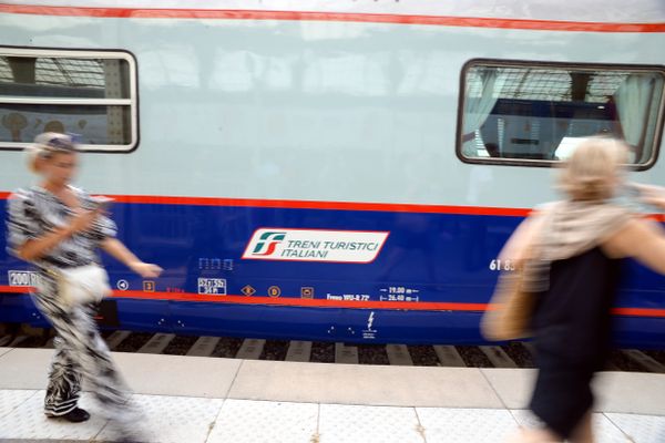 Le train lancé par Trenitalia relie Nice à Milan tous les weekends de l'été 2024.