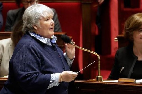 Jacqueline Gourault, ministre de l’Espace rural et de l’aménagement du territoire a répondu à une question de Jean-Jacques Ferrara sur le prix du carburant en Corse.