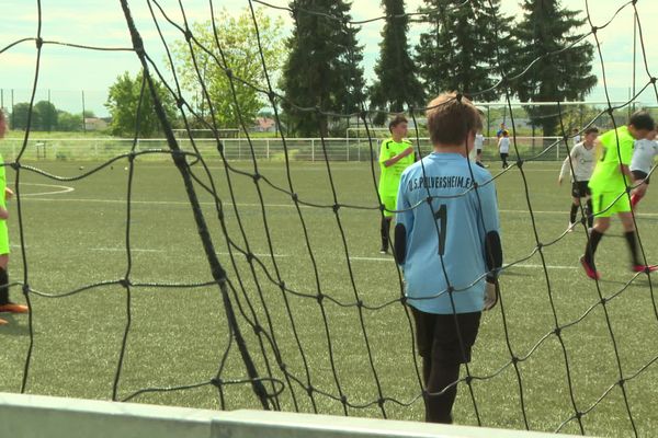 Déception et incompréhension dans le clubs alsaciens face à la décision de la fédération française de football de ne pas poursuivre le processus qui aurait permis la création d'une ligue d'Alsace en dehors du Grand Est