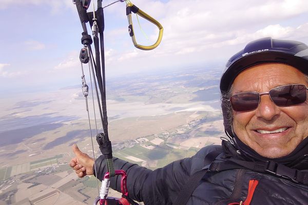 Mardi 20 août 2024, Andréas a débuté son tour de France en parapente.