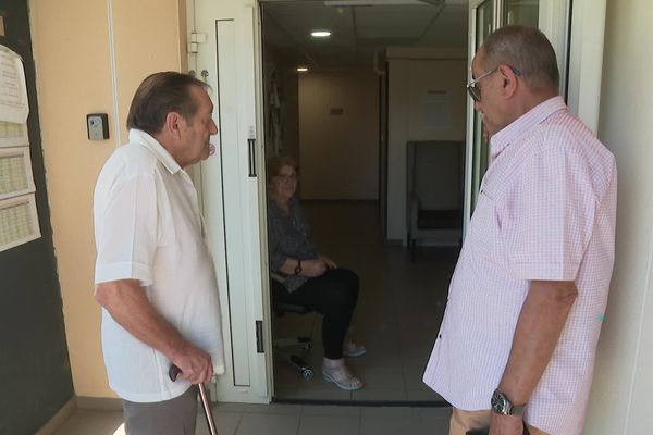 Les 42 personnes âgées accueillies dans une résidence senior, en Isère, sont dans l'incertitude depuis la placement en liquidation judiciaire de la société gestionnaire de l'établissement.