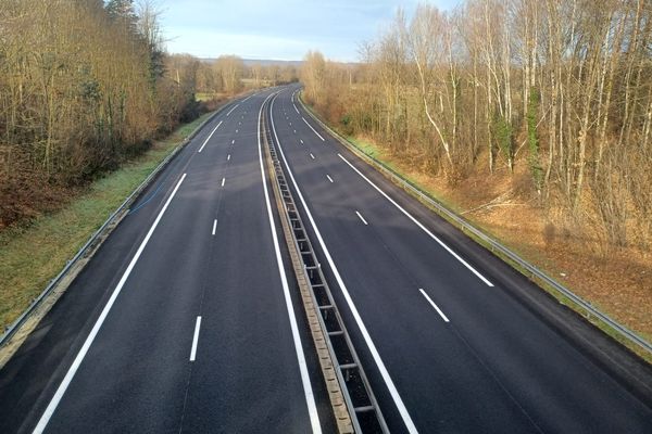 En raison des blocages des agriculteurs, l'autoroute A64 est bloquée à la circulation depuis 13 jours entre Soumoulou (Pyrénées-Atlantiques) et Montréjeau (Haute-Garonne).