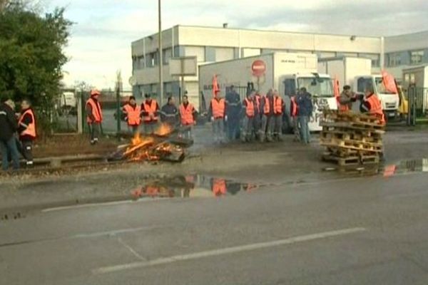 Les salariés de Mory Ducros Illzach ont cessé le travail ce matin.