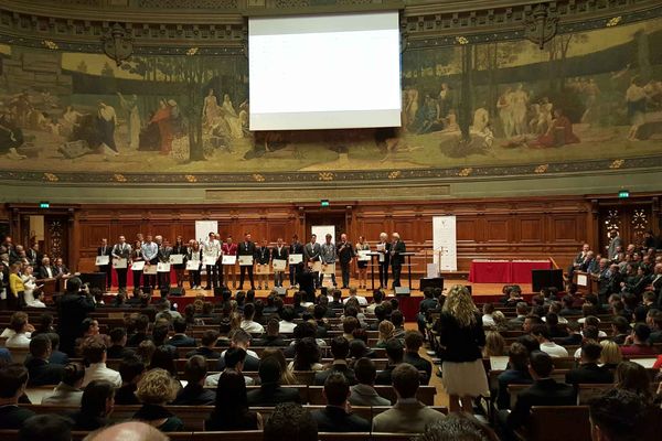 La remise des diplômes des meilleurs ouvriers de France à La Sorbonne le mercredi 20/04/2016