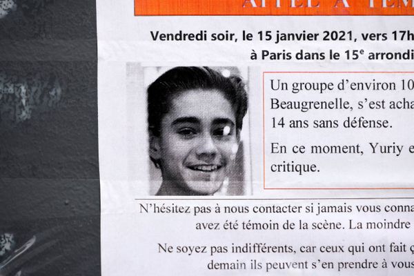 Les faits remontent au 15 janvier : Yuriy, un collégien âgé de 15 ans, était conduit à l'hôpital dans un état grave après avoir été roué de coups sur la dalle de Beaugrenelle, dans le XVe arrondissement.