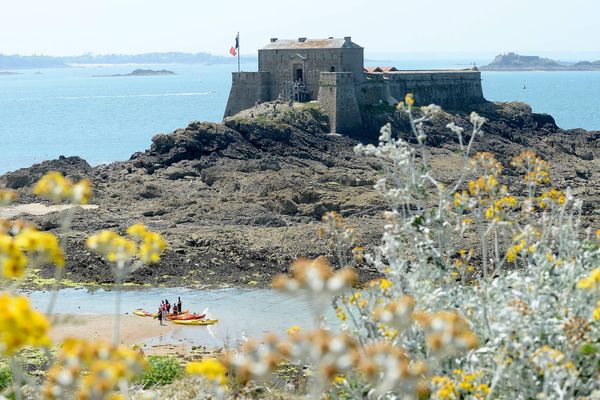 Le Fort du Petit Bé, loué par son propriétaire afin de financer les travaux de restauration