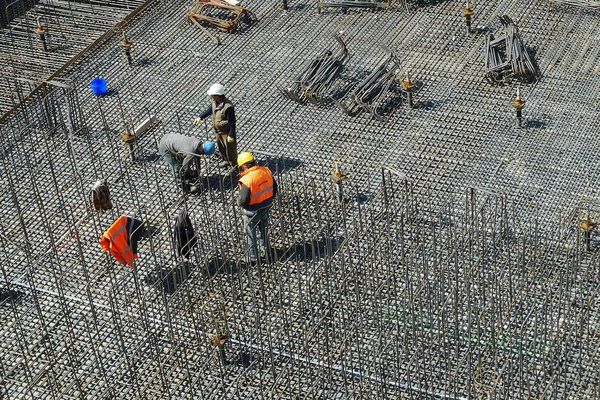 Comment mettre en place les gestes barrières sur un chantier ? Photo d'illustration. 