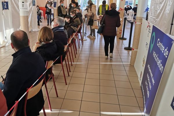 Le centre de vaccination des Ombrages, à Orléans-La Source