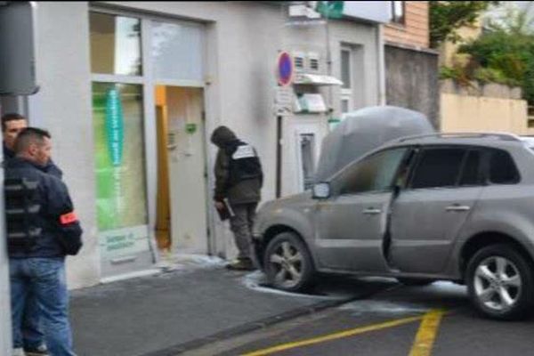  Braquage de la banque BNP à la voiture bélier, avenue Léon Blum à Clermont-Ferrand, le 12 septembre 2012.