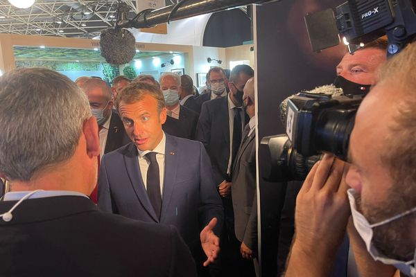 Emmanuel Macron a répond aux questions d'Olivier Michel au Sirha de Lyon le 27 septembre 2021