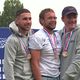 Logan Fontaine sur le podium (au milieu) après avoir remporté l'épreuve des 5 km le 13 juillet 2024 lors des championnats de France en eau libre à Compiègne (Oise).