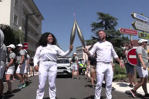 La flamme olympique à Montbéliard dans le Doubs.