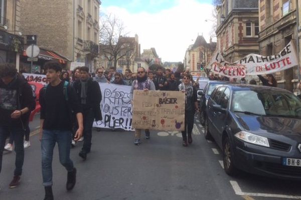 Le cortège est passé rue Pémagnie