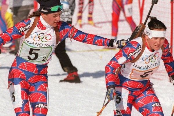 Emmanuelle Claret (à gauche) et Florence Baverel aux Jeux Olympiques de Nagano en 1996