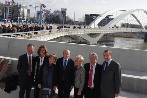 Autour de Gérard Collomb et Bernard Rivalta ,président du Sytral, Anne Marie Comparini,ex députée UDF et ancienne présidente du conseil régional et Christian Philipp, ancien député UMP.   