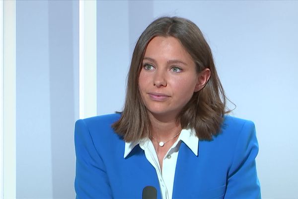 Mélanie Fortier, sur le plateau de l'émission Dimanche en politique diffusée le 8 mai.