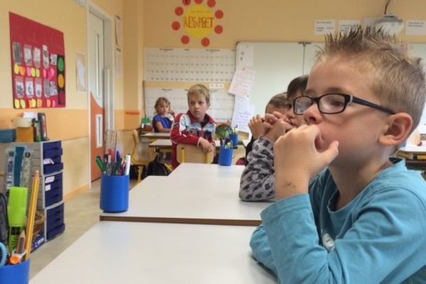 Des élèves de retour à Lamillardié dans le Tarn dans une école toute neuve