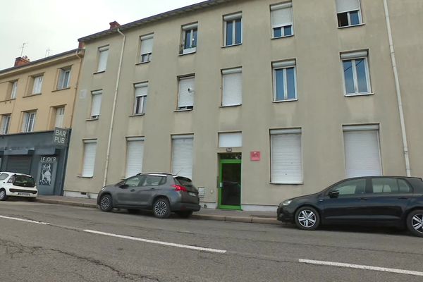 Cadavre découvert dans un appartement de Saint-Etienne le 28 septembre 2022 : une enquête pour homicide a été ouverte