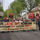 Près de 400 personnes ont battu le pavé ce dimanche 7 avril , pour dénoncer le projetr de ligne aérienne à très haute tension qui doit traverser des espaces naturel entre la Camargue et le Gard.