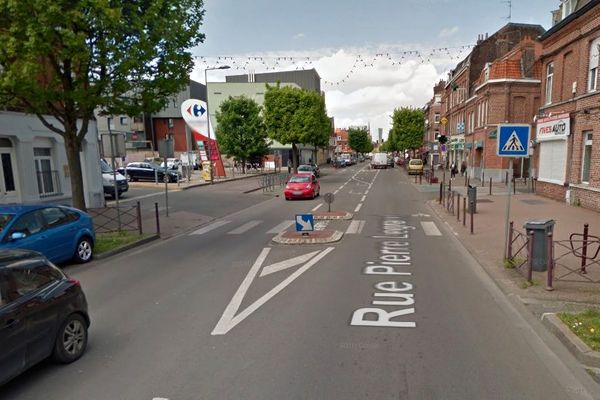 Le chauffard a été arrêté rue Pierre Legrand à Lille. 