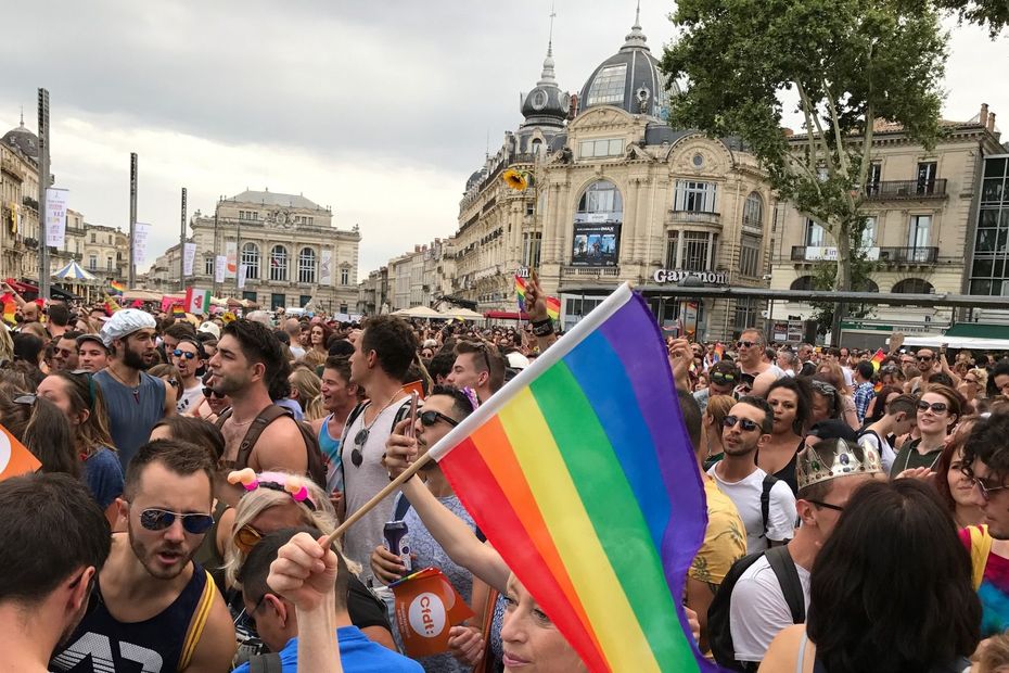 Montpellier 8000 Personnes Défilent à La Gay Pride 0465