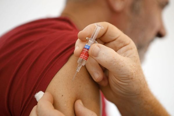 La vaccination contre la grippe saisonnière pour les personnes fragiles débute vendredi prochain.