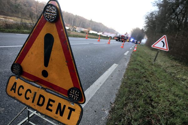 Un panneau d'accident, photo d'illustration.