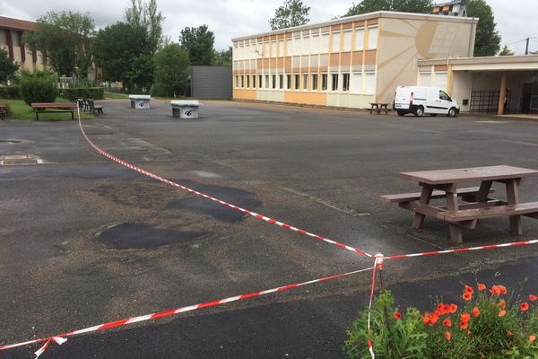 Le collège de Mansle en Charente va rester fermé ce lundi après une inondations due aux fortes pluies de la nuit de dimanche à lundi.