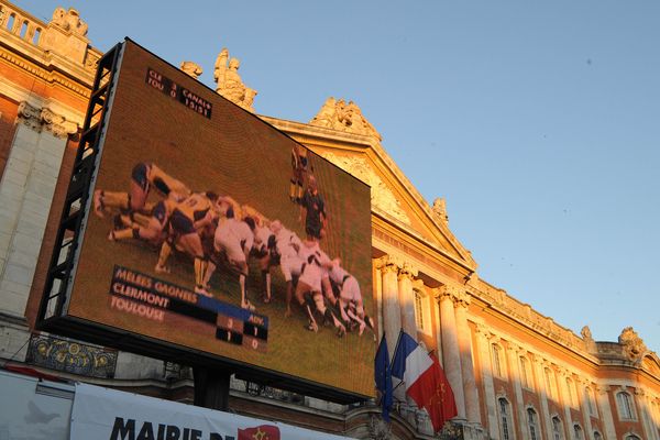Comme à chaque grande finale du Stade Toulousain, un écran géant est installée place du Capitole à Toulouse.